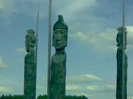 Römische Holz-Legionärs-Statuen